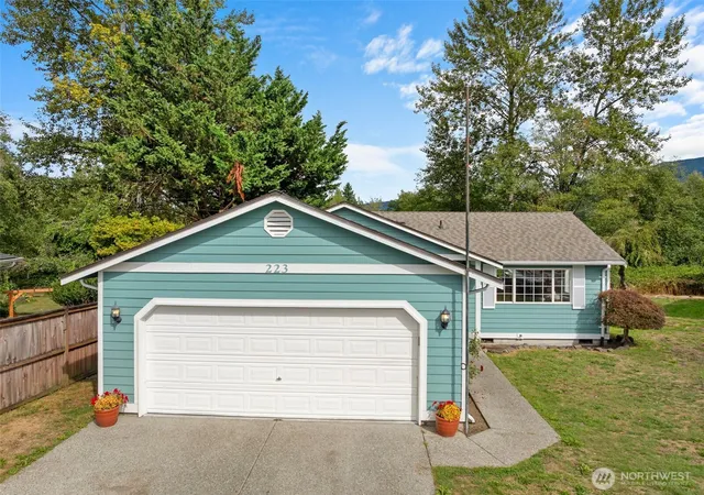Single family home for sale at 223 Nugget Rd, Gold Bar, WA 98251 | MLS# NWM2579482
