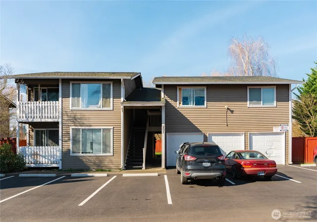 Photo 3 of Multi family home for sale at 201 2nd Place Se, Pacific, WA 98047 | MLS# NWM2579494 | Listing updated on 2026-09-25