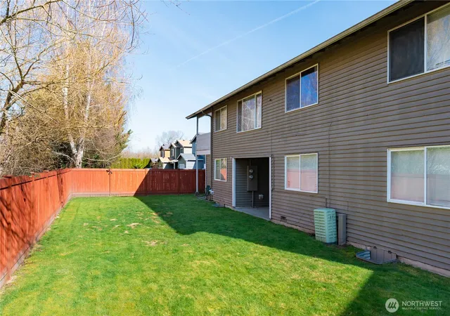 Photo 4 of Multi family home for sale at 201 2nd Place SE, Pacific, WA 98047 | MLS# NWM2579494 | Listing updated on 2026-09-25
