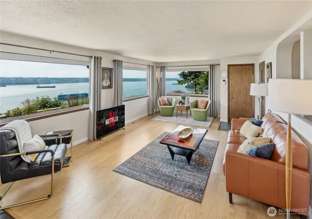Photo 3 of Single family home for sale at 2040 Browns Point Blvd, Tacoma, WA 98422 | MLS# NWM2579532 | Listing updated on 2026-09-23
