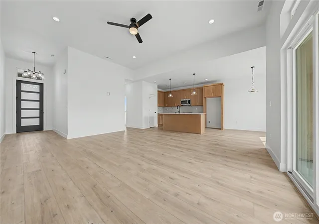 Photo 4 of Single family home for sale at 703 North St NE, Quincy, WA 98848 | MLS# NWM2579557 | Listing updated on 2026-09-25