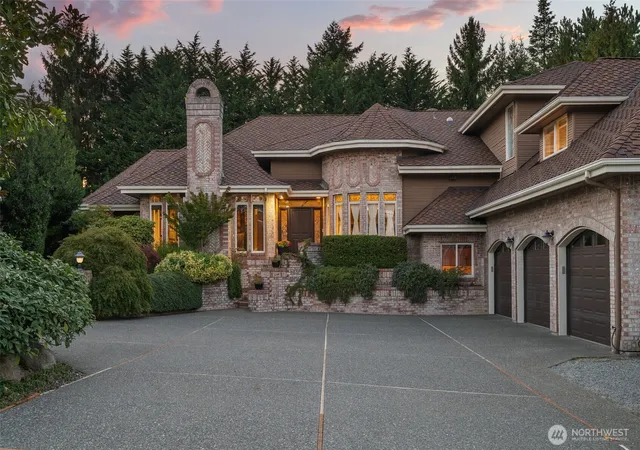 Photo 3 of Single family home for sale at 19305 4th Place SW, Normandy Park, WA 98166 | MLS# NWM2579595 | Listing updated on 2026-09-22