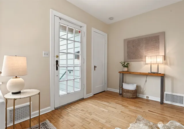Photo 3 of Single family home for sale at 5510 43rd Avenue NE, Seattle, WA 98105 | MLS# NWM2579600 | Listing updated on 2026-09-26