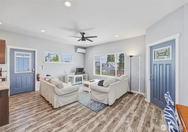 Photo 3 of Sale Pending at 3320 Q Ave, Anacortes, WA 98221 | MLS# NWM2579720 | Listing updated on 2026-09-28