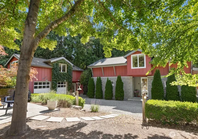 Photo 1 of Single family home for sale at 6575 Ne Honeysuckle Ln, Bainbridge Island, WA 98110 | MLS# NWM2579939 | Listing updated on 2026-10-01
