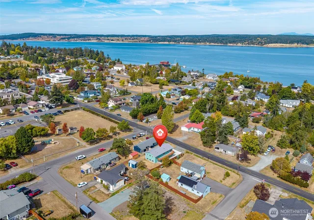Photo 1 of Single family home for sale at 303 Ne 6th Street, Coupeville, WA 98239 | MLS# NWM2580281 | Listing updated on 2026-09-23