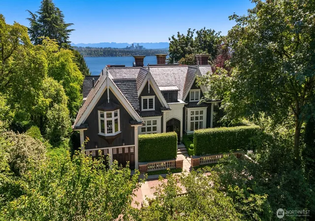 Photo 2 of Mansion for sale at 530 36th Avenue E, Seattle, WA 98112 | MLS# NWM2580479 | Listing updated on 2026-09-24