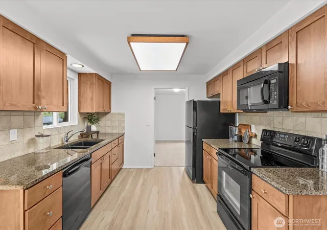 Photo 4 of Single family home for sale at 20631 120th Avenue SE, Kent, WA 98031 | MLS# NWM2580784 | Listing updated on 2026-10-02