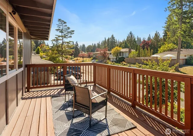 Photo 4 of Single family home for sale at 7430 143rd Avenue NE, Redmond, WA 98052 | MLS# NWM2581213 | Listing updated on 2026-10-01