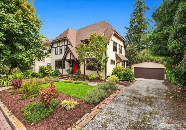 Photo 1 of Single family home for sale at 15 Orchard Rd, Tacoma, WA 98406 | MLS# NWM2581278 | Listing updated on 2026-09-21
