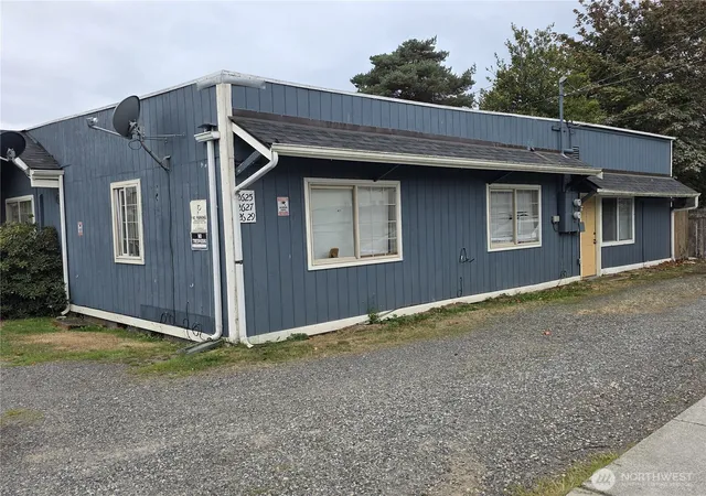 Multi family home for sale at 2625 W Maplewood Ave, Bellingham, WA 98225 | MLS# NWM2581492
