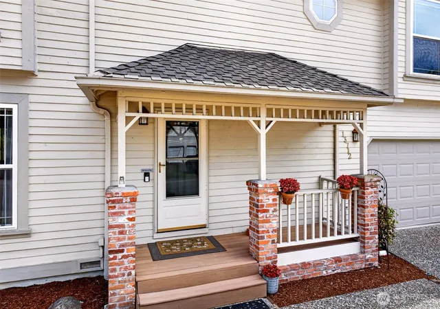 Photo 3 of Sale Pending at 13712 176th Avenue NE, Redmond, WA 98052 | MLS# NWM2581569 | Listing updated on 2026-10-02