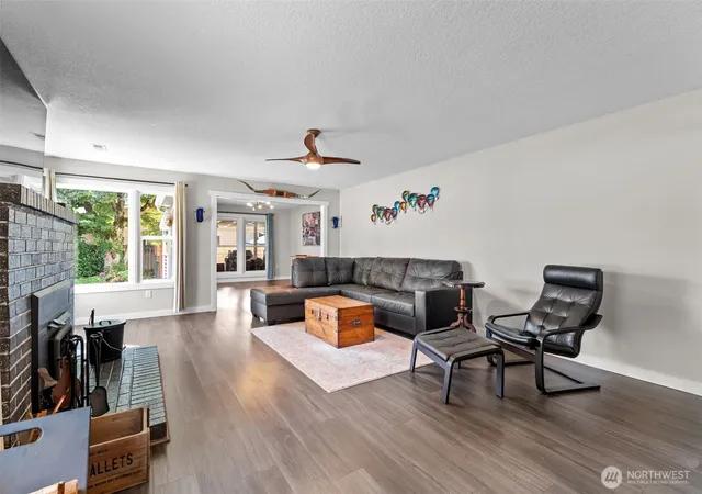 Photo 3 of Single family home for sale at 733 2nd Street, Woodland, WA 98674 | MLS# NWM2581582 | Listing updated on 2026-09-29