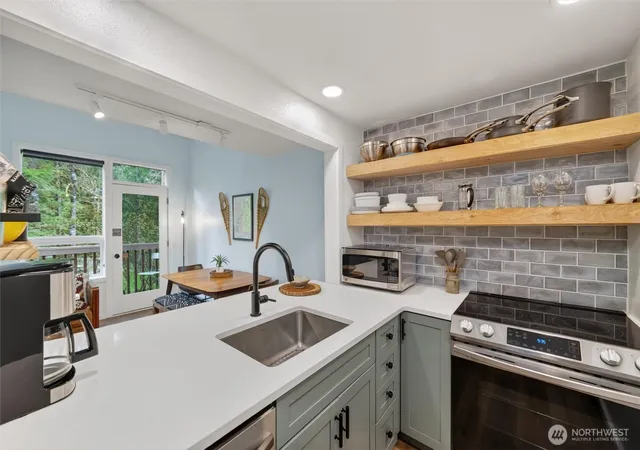 Townhouse for sale at 10500 Mt Baker Hwy #1204, Deming, WA 98244 | MLS# NWM2581761