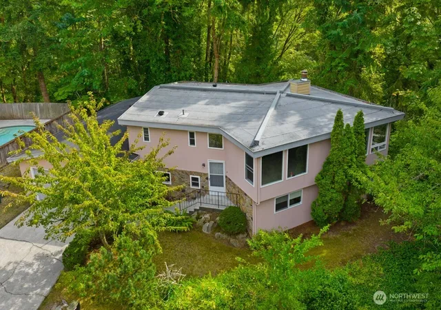 Photo 2 of Sale Pending at 13938 15th Place Sw, Burien, WA 98166 | MLS# NWM2581777 | Listing updated on 2026-09-30