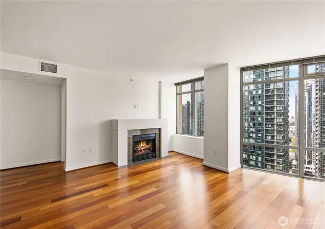 Photo 3 of Condo for sale at 819 Virgina St #2710, Seattle, WA 98101 | MLS# NWM2581867 | Listing updated on 2026-09-29