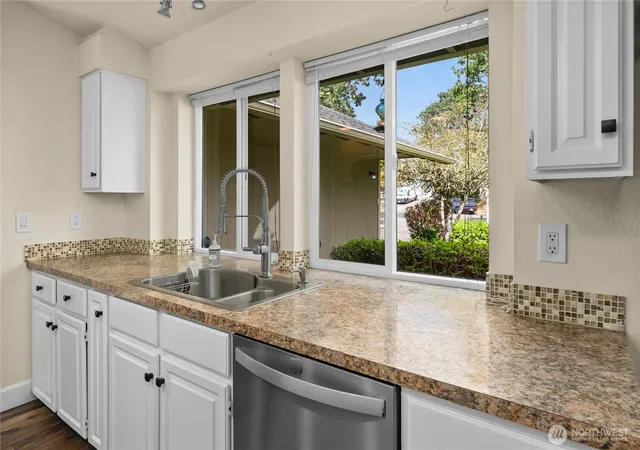 Photo 4 of Single family home for sale at 2410 Leah Ct SE, Lacey, WA 98503 | MLS# NWM2581888 | Listing updated on 2026-09-30