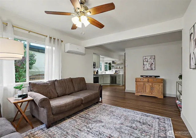 Photo 3 of Sale Pending at 6616 S Oakes St, Tacoma, WA 98409 | MLS# NWM2581932 | Listing updated on 2026-09-27