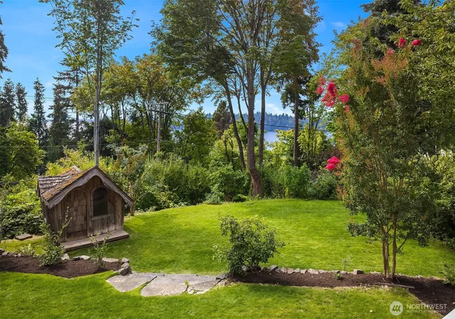 Photo 2 of Sale Pending at 8105 Se 44th Street, Mercer Island, WA 98040 | MLS# NWM2581999 | Listing updated on 2026-09-25