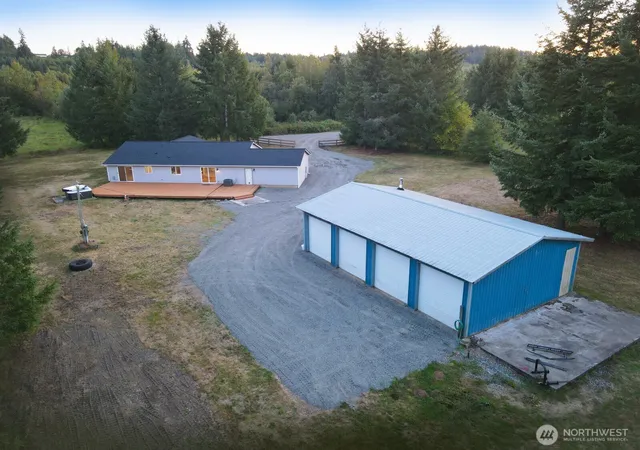 Photo 2 of Single family home for sale at 117 Chinook Ln, Onalaska, WA 98570 | MLS# NWM2582036 | Listing updated on 2026-09-26