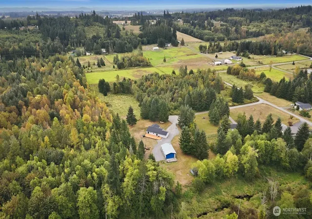 Photo 4 of Single family home for sale at 117 Chinook Ln, Onalaska, WA 98570 | MLS# NWM2582036 | Listing updated on 2026-09-26