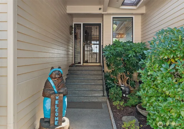 Photo 3 of Single family home for sale at 561 E Rauschert Rd, Grapeview, WA 98546 | MLS# NWM2582052 | Listing updated on 2026-09-25