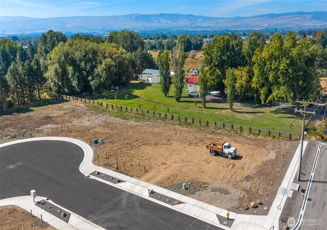 Photo 4 of Land for sale at 2609 Smallrock Pl, Ellensburg, WA 98926 | MLS# NWM2582113 | Listing updated on 2026-09-17