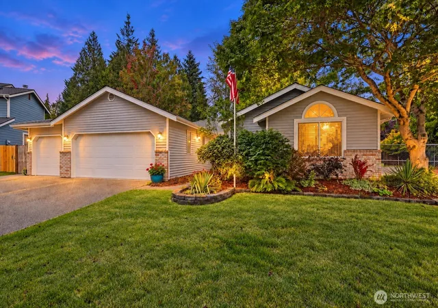 Photo 1 of Single family home for sale at 11825 Meridian Pl Se, Lake Stevens, WA 98258 | MLS# NWM2582263 | Listing updated on 2026-10-02