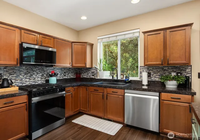 Photo 3 of Single family home for sale at 3115 74th Drive NE, Marysville, WA 98270 | MLS# NWM2582267 | Listing updated on 2026-09-30