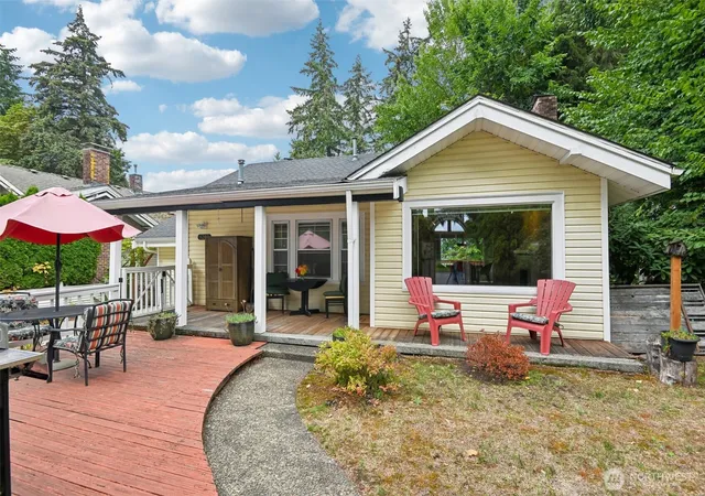 Multi family home for sale at 3202 Capitol Blvd SW, Tumwater, WA 98501 | MLS# NWM2582348
