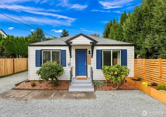 Photo 3 of Sale Pending at 1313 State Route 20, Burlington, WA 98233 | MLS# NWM2582474 | Listing updated on 2026-09-29