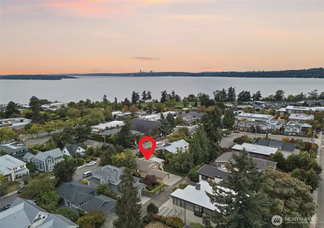 Photo 3 of Single family home for sale at 124 6th Avenue, Kirkland, WA 98033 | MLS# NWM2582487 | Listing updated on 2026-10-01