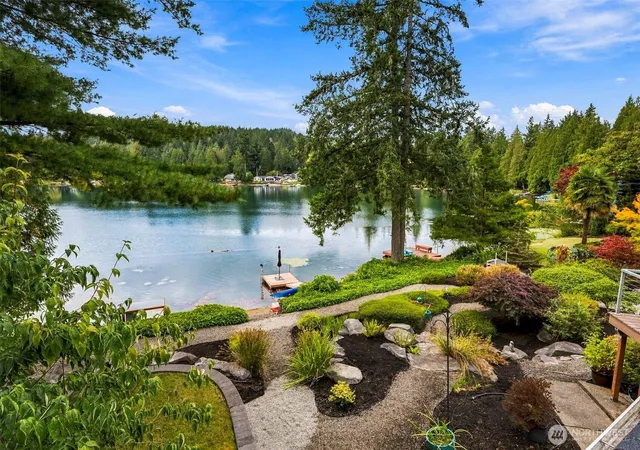 Photo 3 of Single family home for sale at 1537 Colonial Ct Sw, Olympia, WA 98512 | MLS# NWM2582508 | Listing updated on 2026-09-22