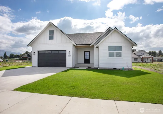 Photo 1 of Single family home for sale at 321 W 4th Street, Everson, WA 98247 | MLS# NWM2582557 | Listing updated on 2026-09-27
