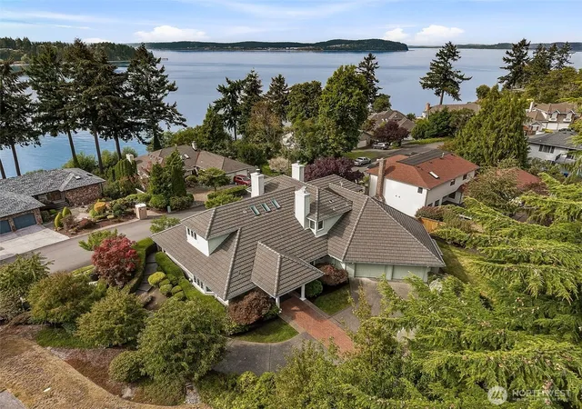 Photo 2 of Single family home for sale at 55 Chapman Loop, Steilacoom, WA 98388 | MLS# NWM2582655 | Listing updated on 2026-10-01