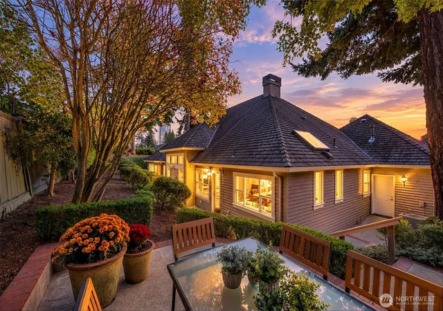 Photo 2 of Single family home for sale at 1260 108th Avenue Ne, Bellevue, WA 98004 | MLS# NWM2582734 | Listing updated on 2026-09-25