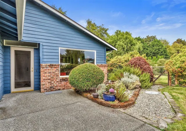 Photo 4 of Single family home for sale at 24898 Kimre Pl NE, Kingston, WA 98346 | MLS# NWM2582762 | Listing updated on 2026-09-28