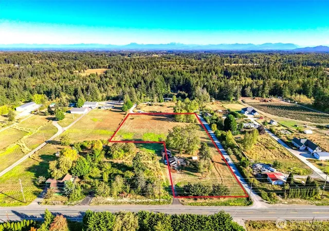 Photo 2 of Single family home for sale at 1916 Mt Baker Hwy, Bellingham, WA 98226 | MLS# NWM2582834 | Listing updated on 2026-10-01