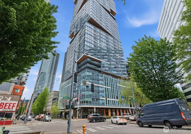 Photo 2 of Condo for sale at 1808 Minor Ave #2100, Seattle, WA 98101 | MLS# NWM2582906 | Listing updated on 2026-09-17