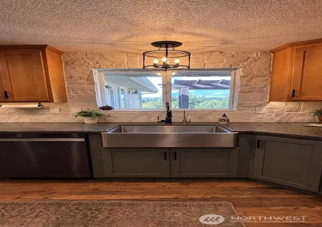 Photo 4 of Single family home for sale at 143 Rosewood Dr, Chehalis, WA 98532 | MLS# NWM2582922 | Listing updated on 2026-09-26