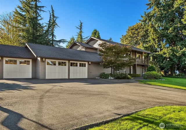 Photo 2 of Single family home for sale at 6031 126th Avenue Ne, Kirkland, WA 98033 | MLS# NWM2582930 | Listing updated on 2026-09-30