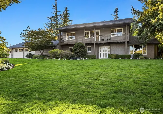 Photo 3 of Single family home for sale at 6031 126th Avenue Ne, Kirkland, WA 98033 | MLS# NWM2582930 | Listing updated on 2026-09-30