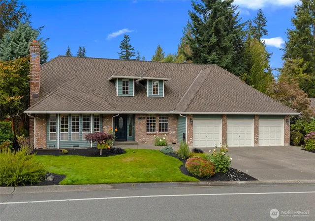 Photo 2 of Sale Pending at 12204 42nd Drive Se, Everett, WA 98208 | MLS# NWM2582993 | Listing updated on 2026-09-22