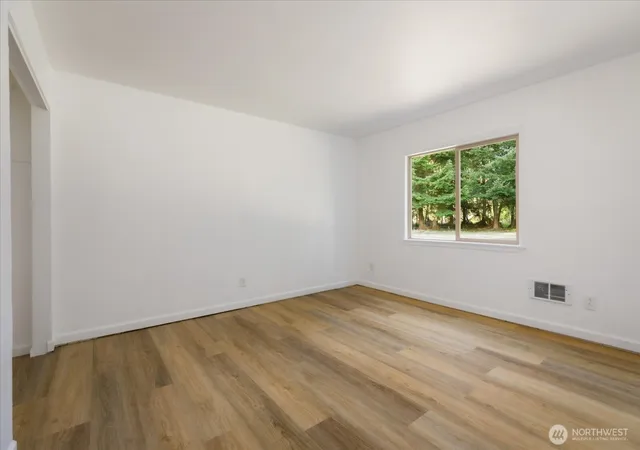 Photo 4 of Single family home for sale at 813 Hazzle Ct, Coupeville, WA 98239 | MLS# NWM2583044 | Listing updated on 2026-09-29