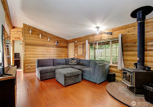 Photo 4 of Manufactured home for sale at 255 Wrangler Dr, Woodland, WA 98674 | MLS# NWM2583173 | Listing updated on 2026-09-22