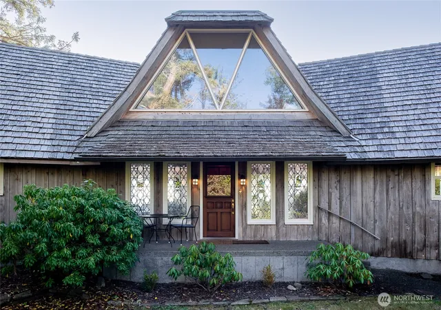 Photo 1 of Single family home for sale at 633 State Route 101, Chinook, WA 98614 | MLS# NWM2583202 | Listing updated on 2026-09-18