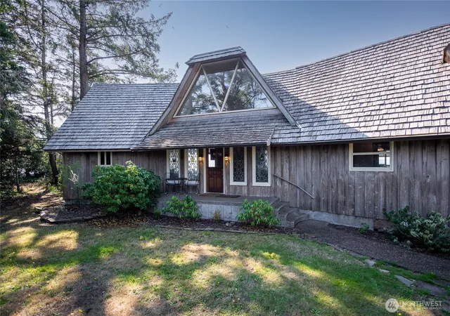 Photo 2 of Single family home for sale at 633 State Route 101, Chinook, WA 98614 | MLS# NWM2583202 | Listing updated on 2026-09-18