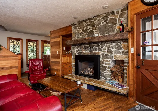 Photo 4 of Single family home for sale at 633 State Route 101, Chinook, WA 98614 | MLS# NWM2583202 | Listing updated on 2026-09-18