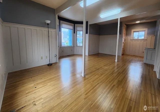 Photo 4 of Single family home for sale at 305 W 1st Street, Aberdeen, WA 98520 | MLS# NWM2583230 | Listing updated on 2026-09-25