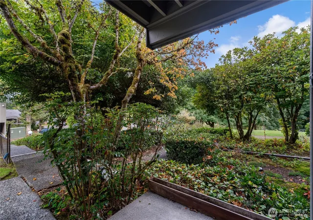 Photo 3 of Condo for sale at 6581 137th Place Ne #482, Redmond, WA 98052 | MLS# NWM2583274 | Listing updated on 2026-10-01